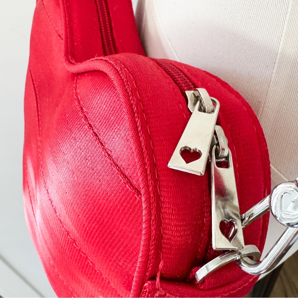 HARVEYS Heart Shaped Bag Red - Picture 6 of 13